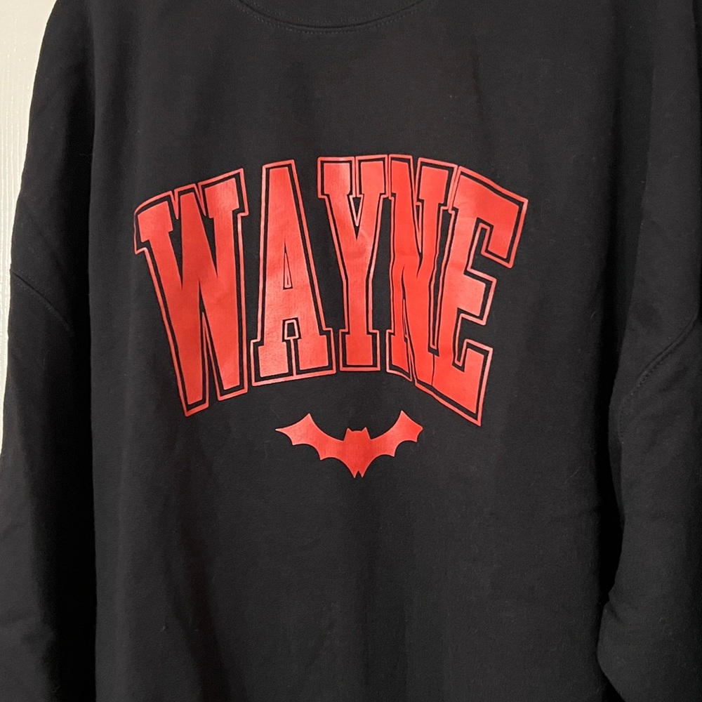 Bruce Wayne DC Comics Batman Black Sweatshirt 2XL